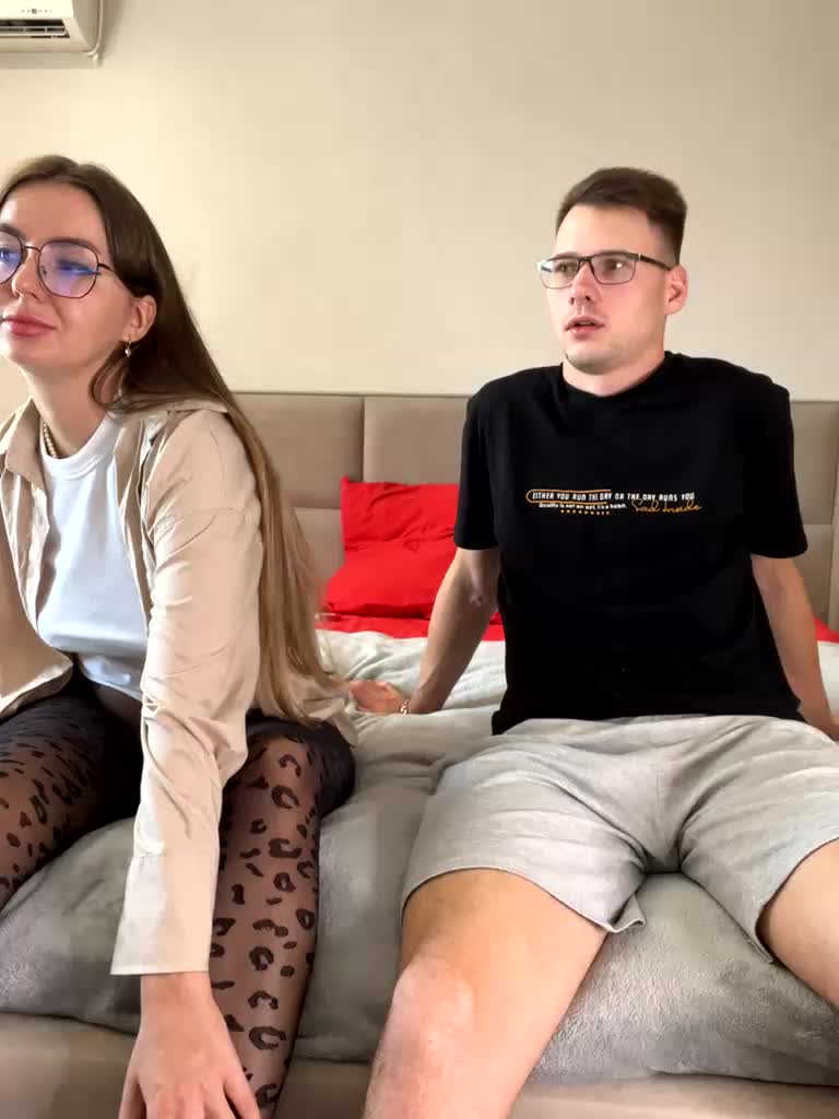 PashaAndMila Live Sex December 17, 2025