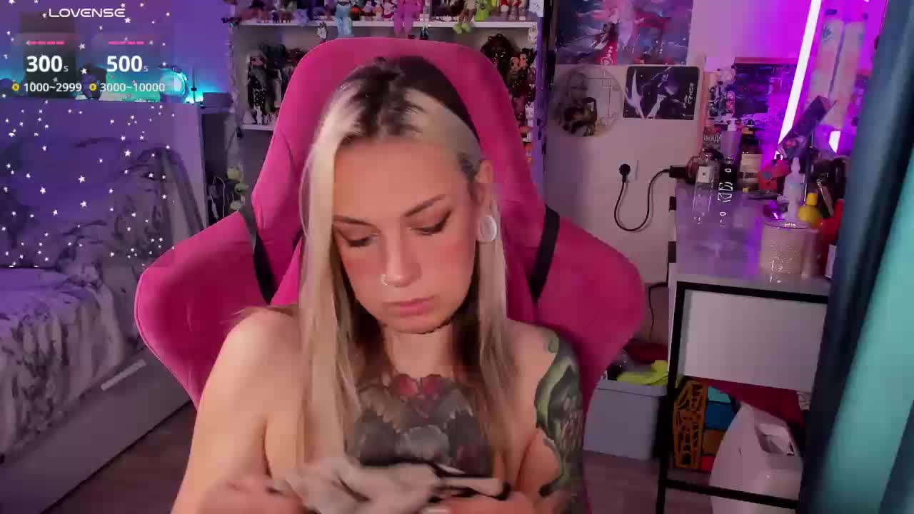 ChloeKohaku Live Sex December 17, 2025