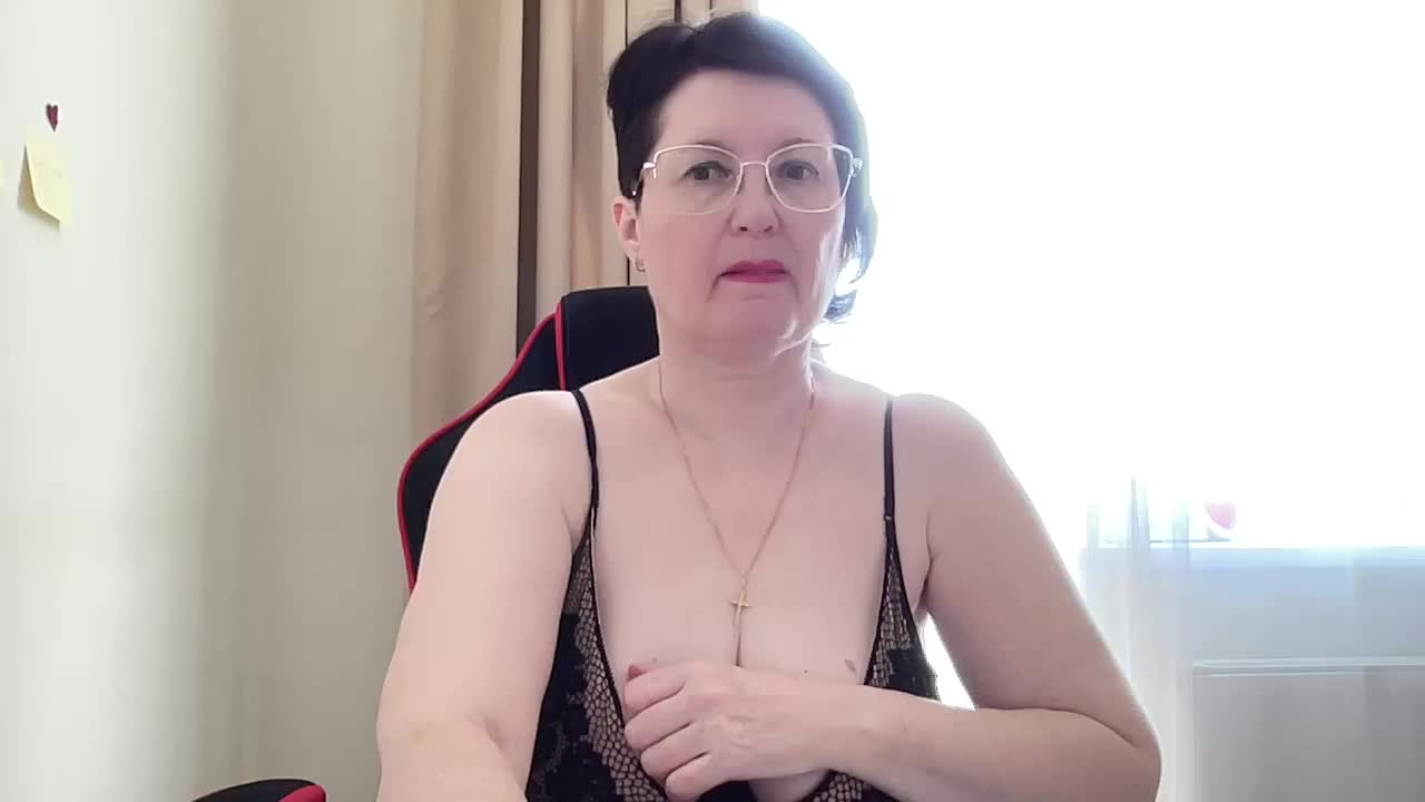 HotMilfPussy Live Sex December 17, 2025