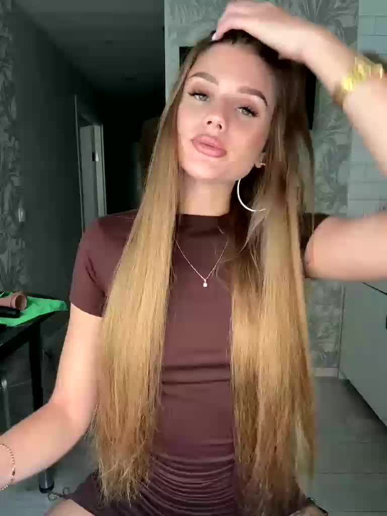SweetyMia Live Sex December 14, 2025