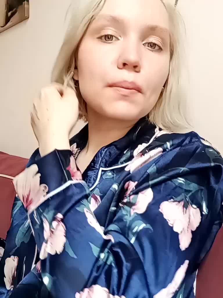 LadyAnny Live Sex December 14, 2025