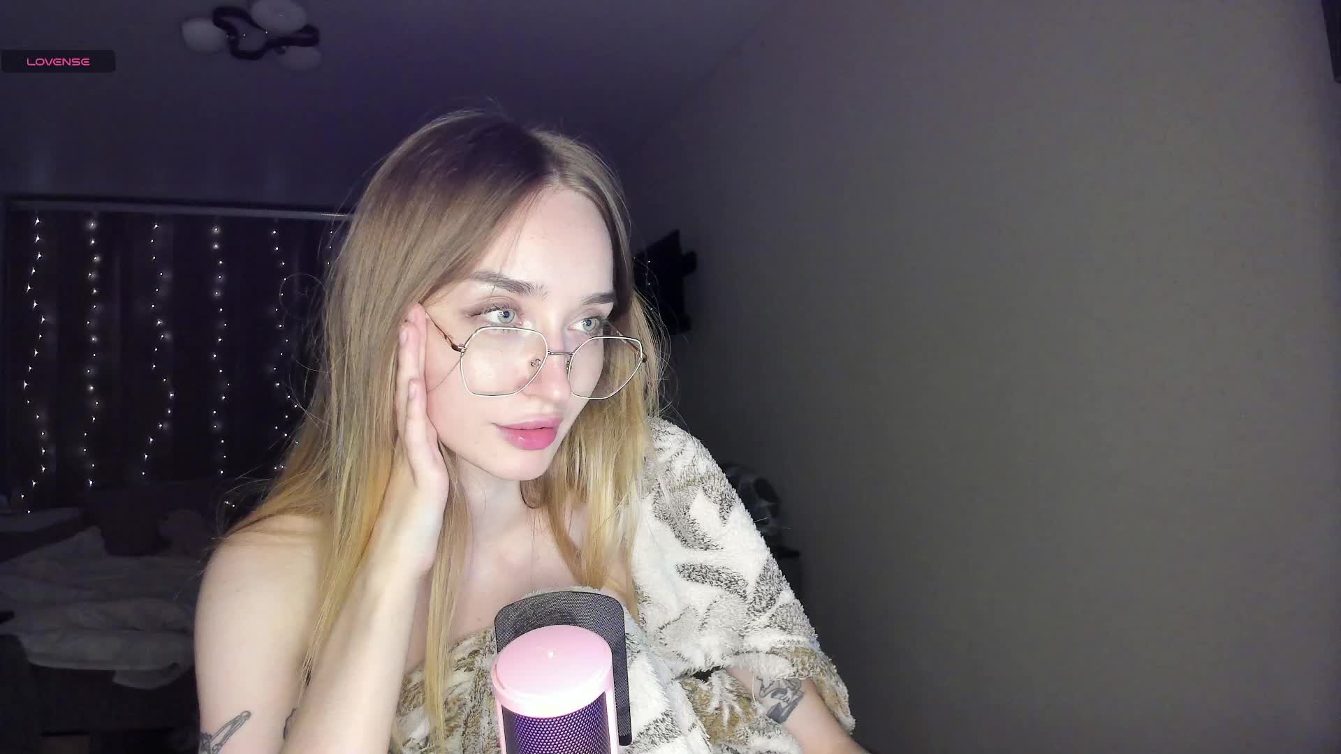 Polikinesis Live Sex December 14, 2025