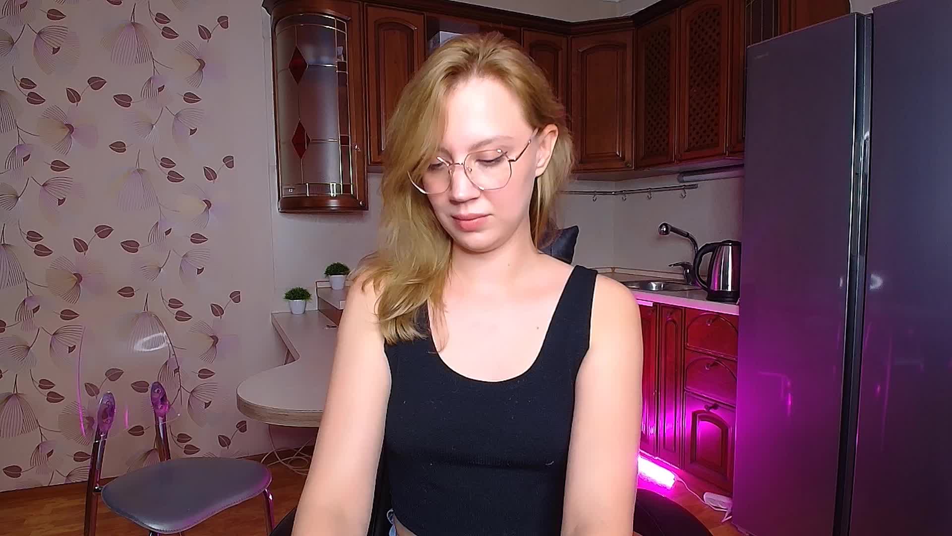 Nadins Live Sex December 13, 2025