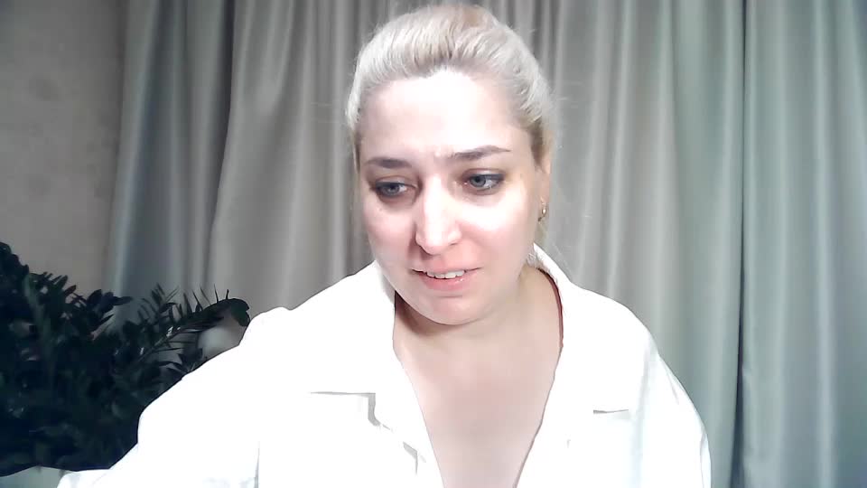 KickaIricka Live Sex December 14, 2025