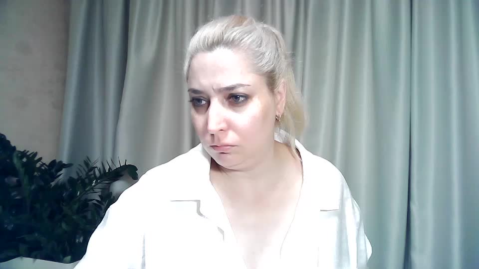 KickaIricka Live Sex December 14, 2025