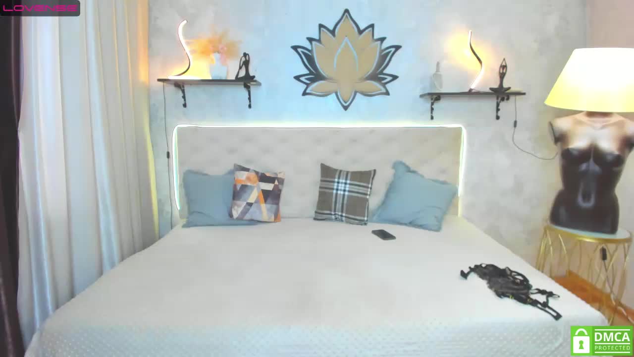 Bianka-strip Live Sex December 18, 2025