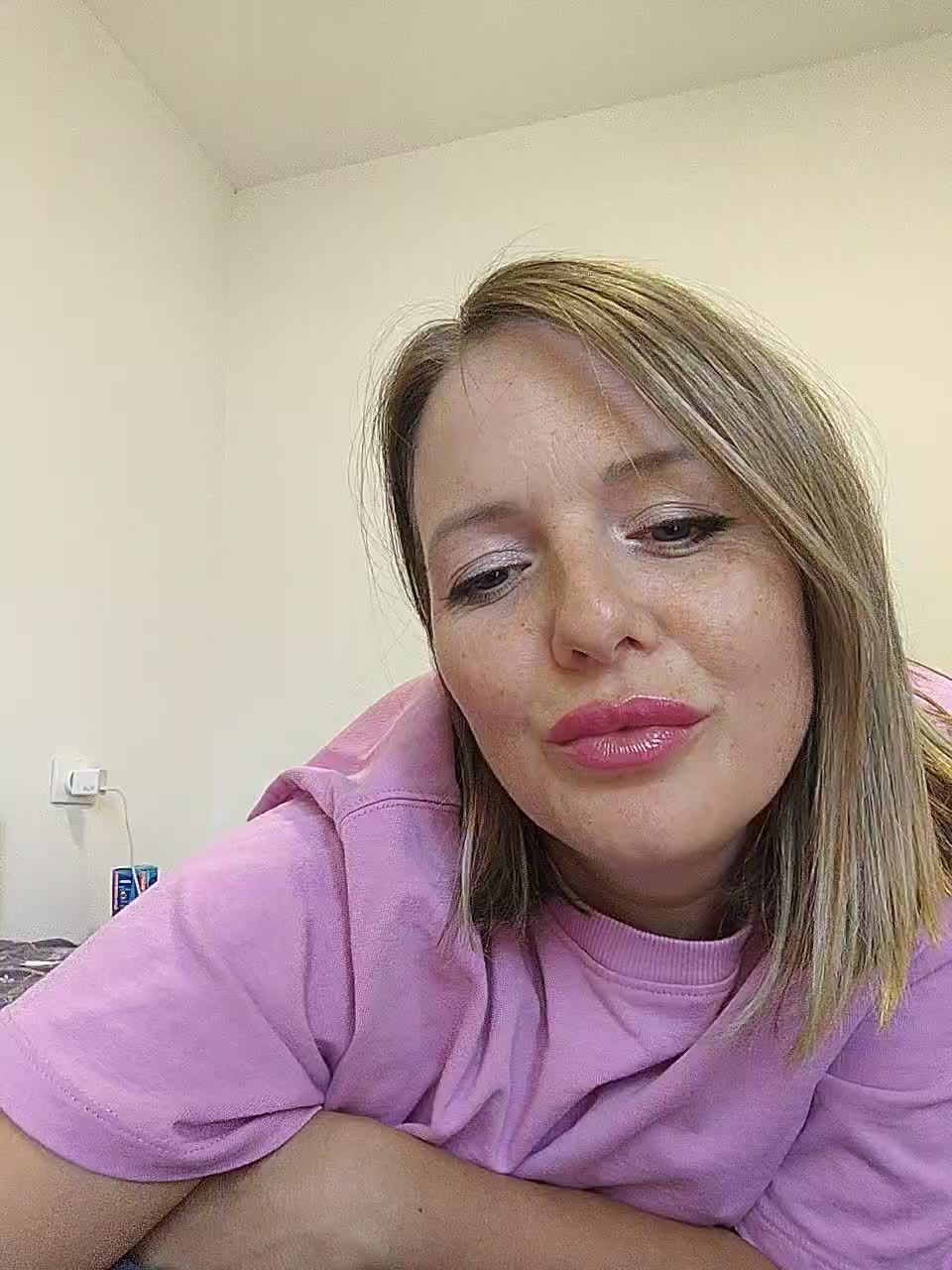 Natalii87 Live Sex December 13, 2025