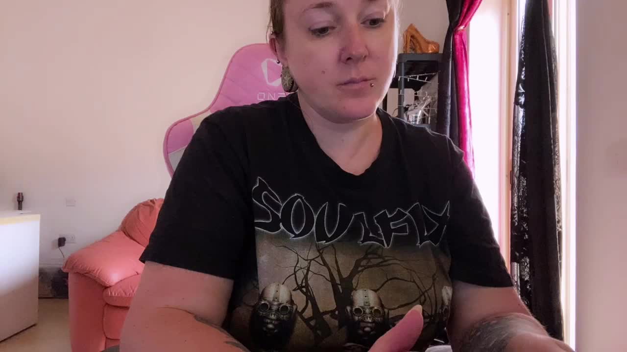 NylonQueen Live Sex December 14, 2025