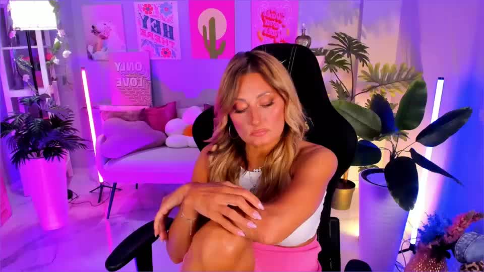 sarahholly Live Sex December 13, 2025