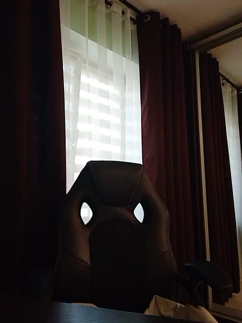 _Karolina_02 Live Sex December 13, 2025