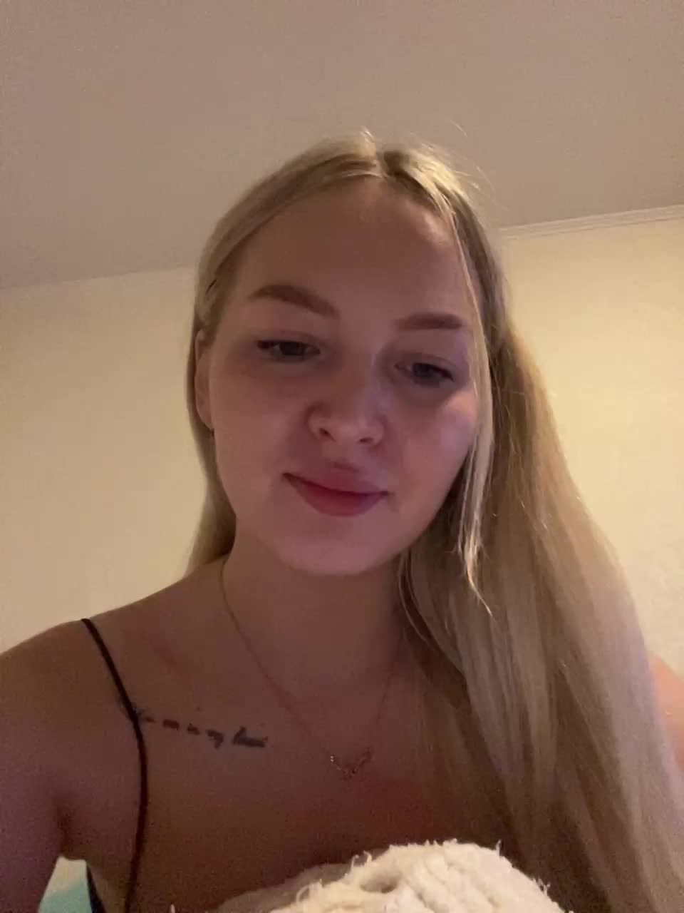 Marysik Live Sex December 13, 2025