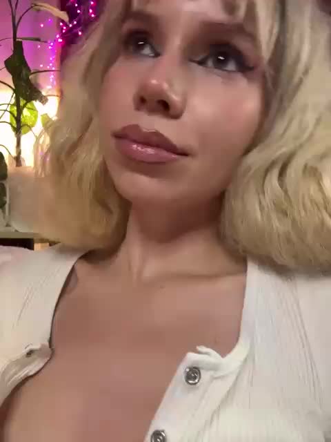 PANTEONA_ Live Sex December 17, 2025