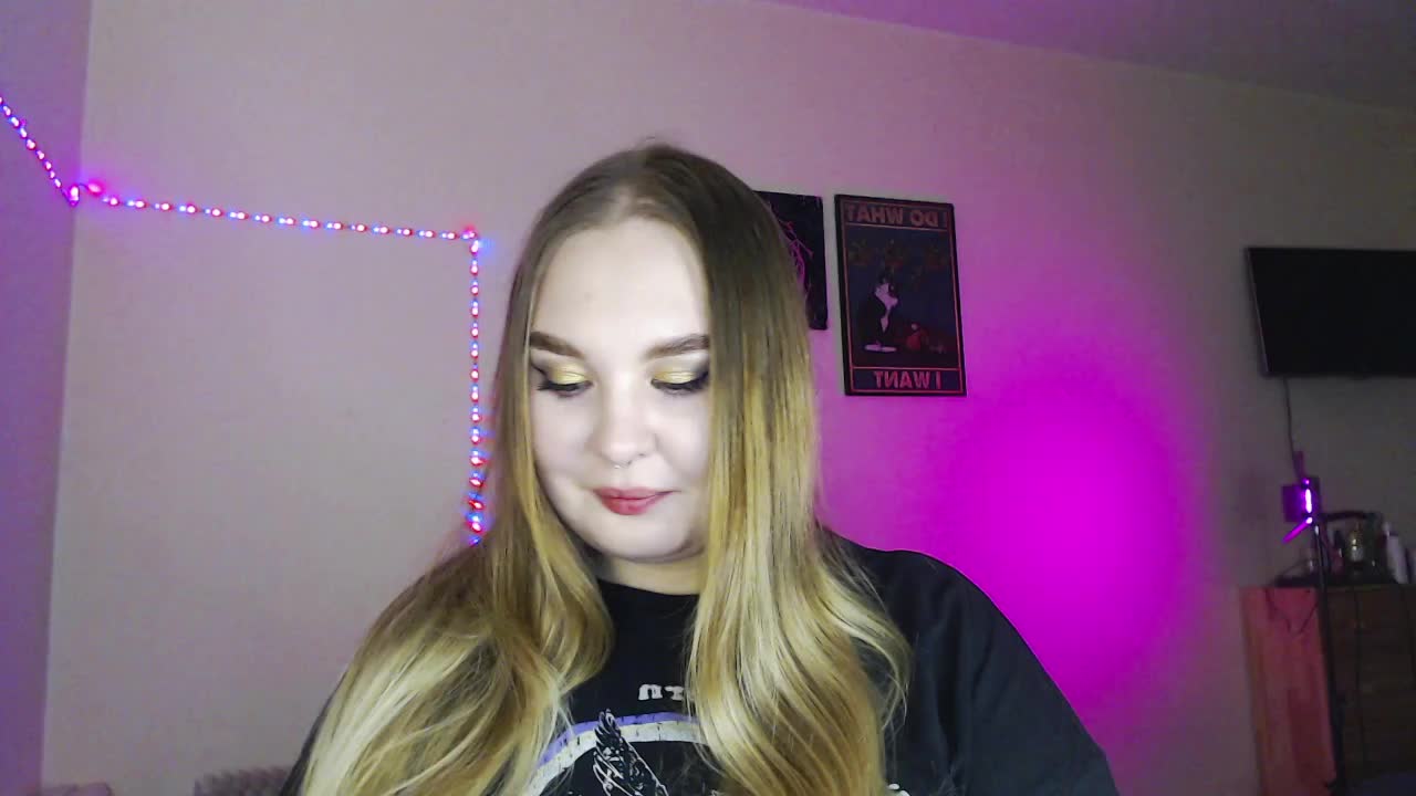 Greeenfriends6969 Live Sex December 13, 2025