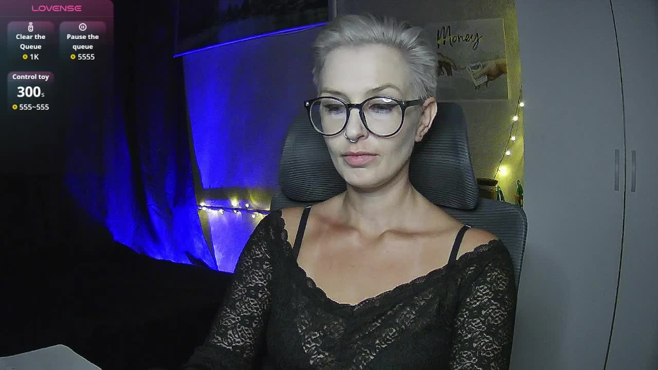 MamaKoska Live Sex December 15, 2025