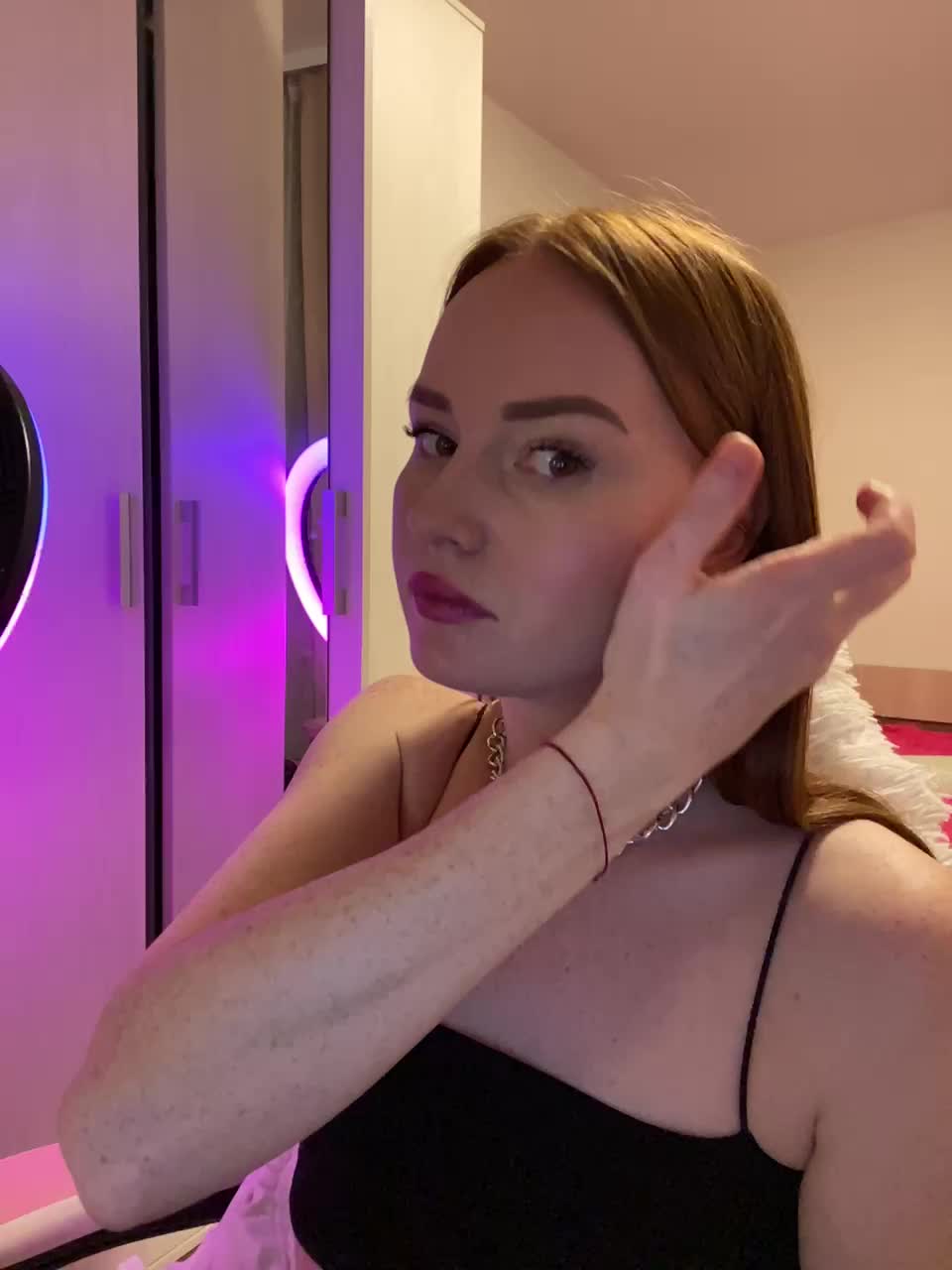 Lisichkina Live Sex December 15, 2025