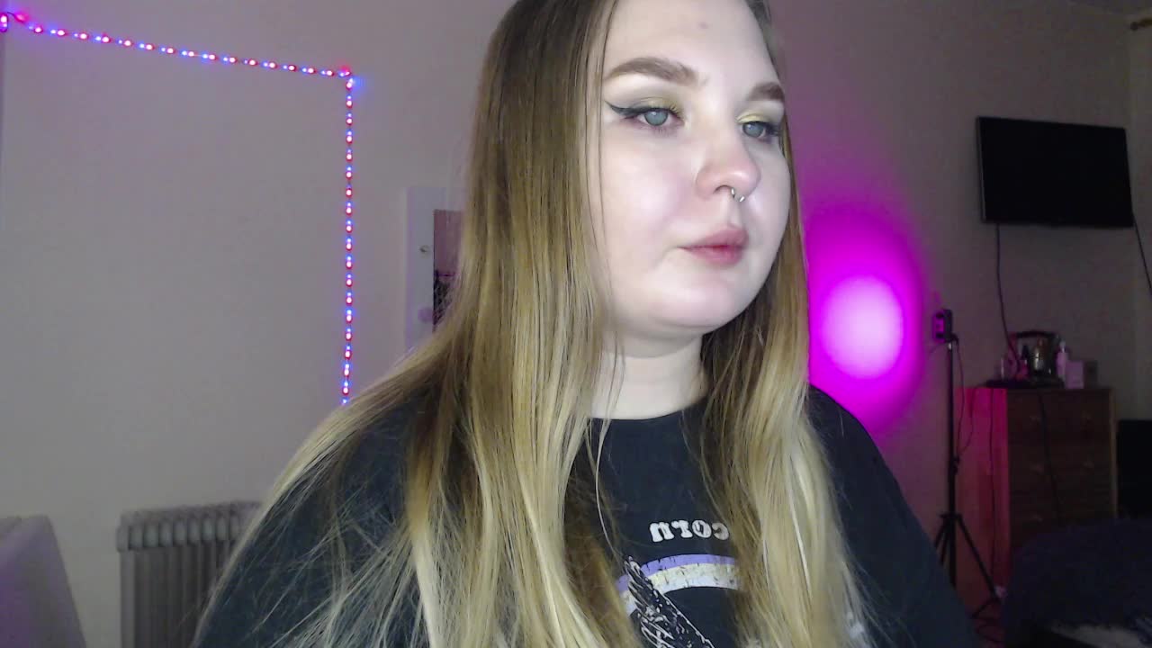 Greeenfriends6969 Live Sex December 13, 2025