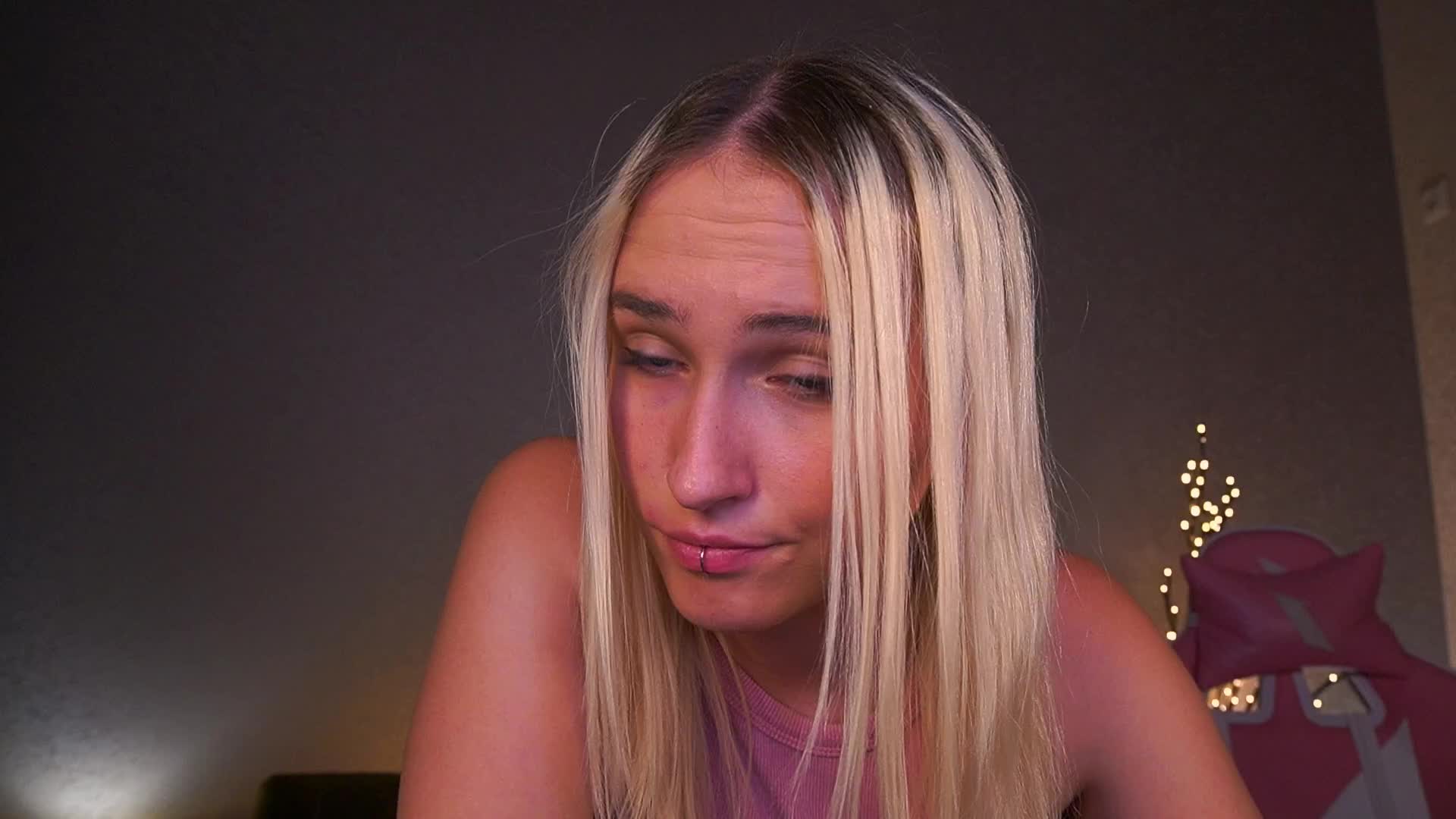 LilElfie Live Sex December 14, 2025