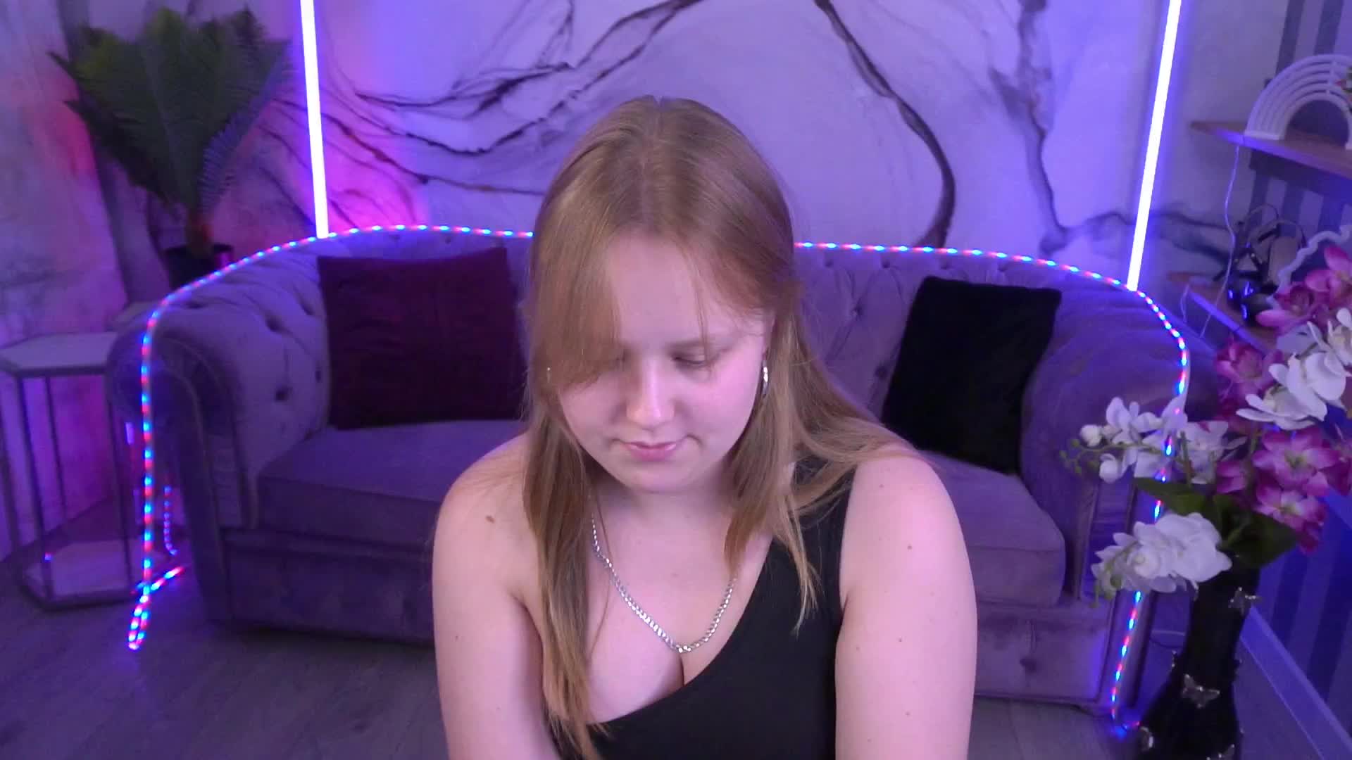 CrystallPaws Live Sex December 18, 2025