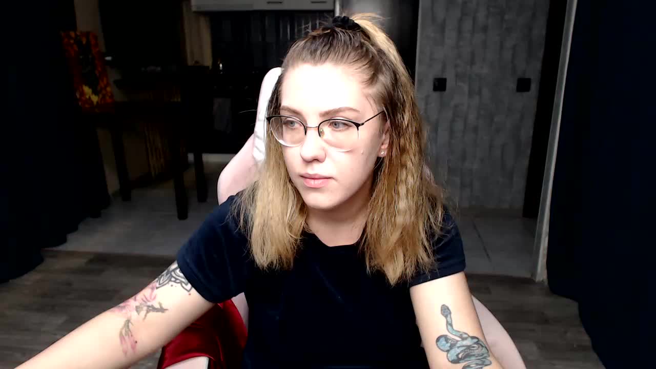 Regimasmile Live Sex December 14, 2025