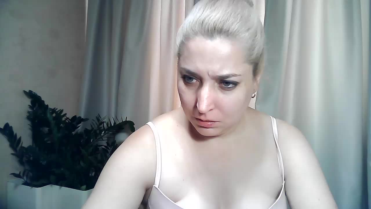 KickaIricka Live Sex December 14, 2025