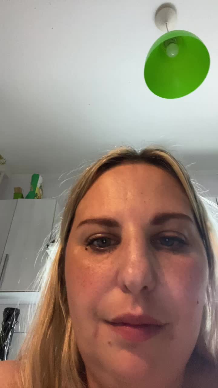 Roksi-8 Live Sex December 14, 2025