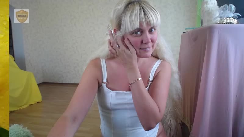 YoungMistress Live Sex December 12, 2025