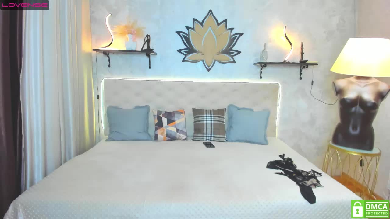 Bianka-strip Live Sex December 18, 2025