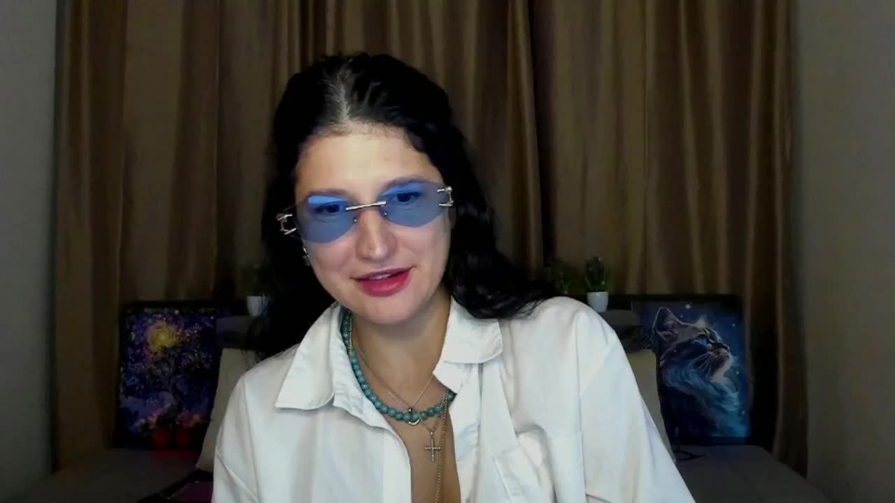 AliannaSoloKisses Live Sex December 15, 2025