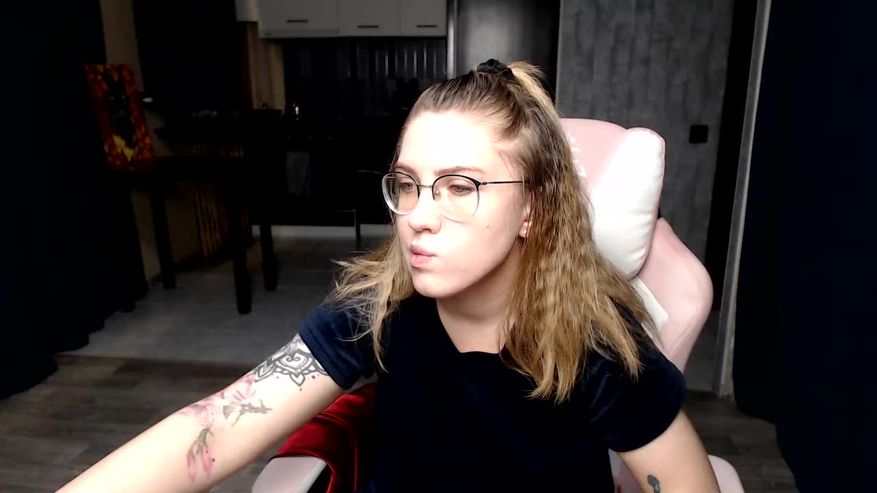 Regimasmile Live Sex December 14, 2025