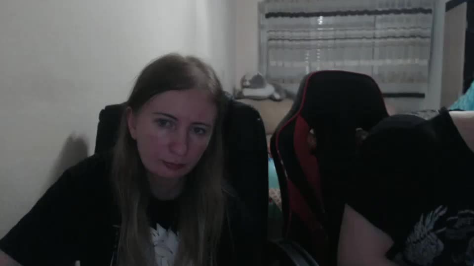 jenisandpeter Live Sex December 19, 2025