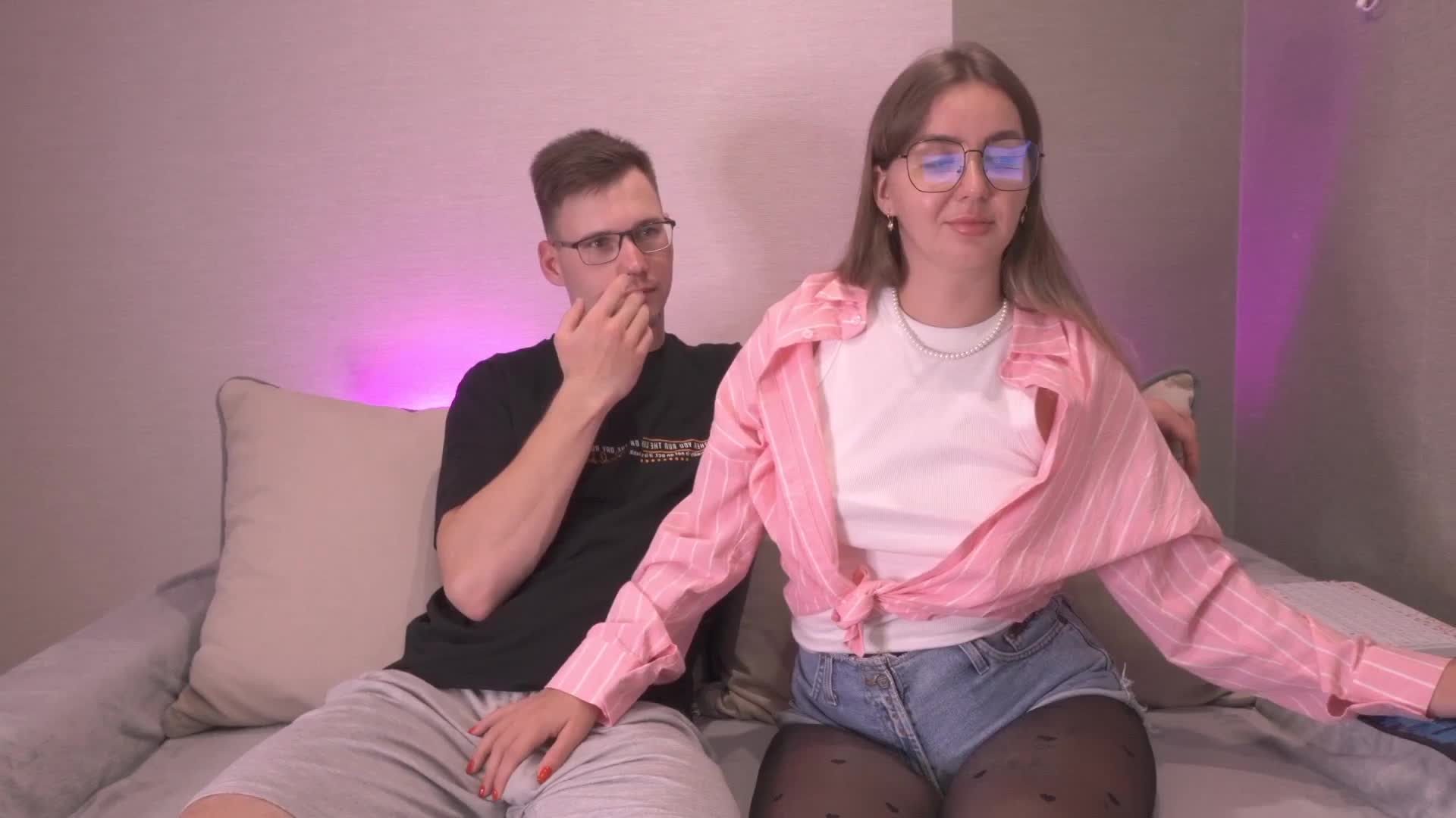 PashaAndMila Live Sex December 17, 2025