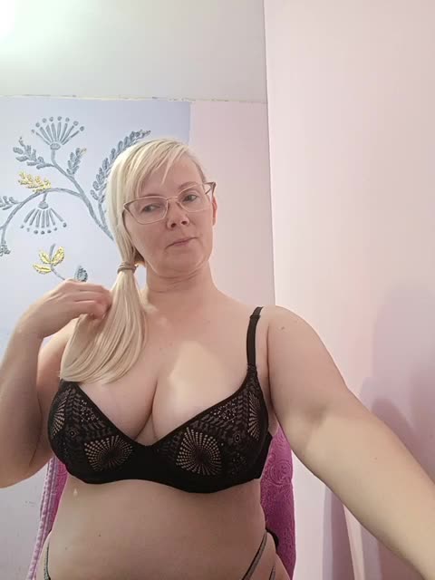 Sweetie454 Live Sex December 13, 2025