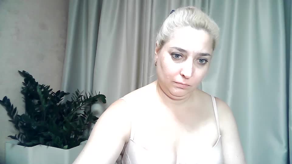 KickaIricka Live Sex December 14, 2025