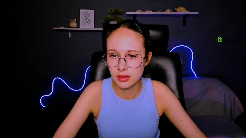 mona_cloud Live Sex December 14, 2025