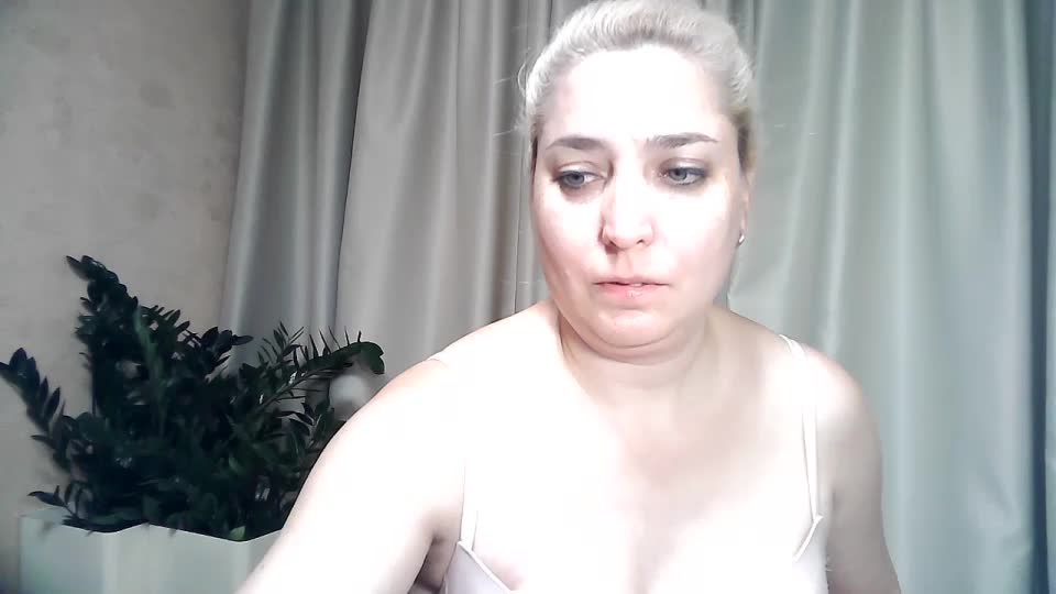 KickaIricka Live Sex December 14, 2025