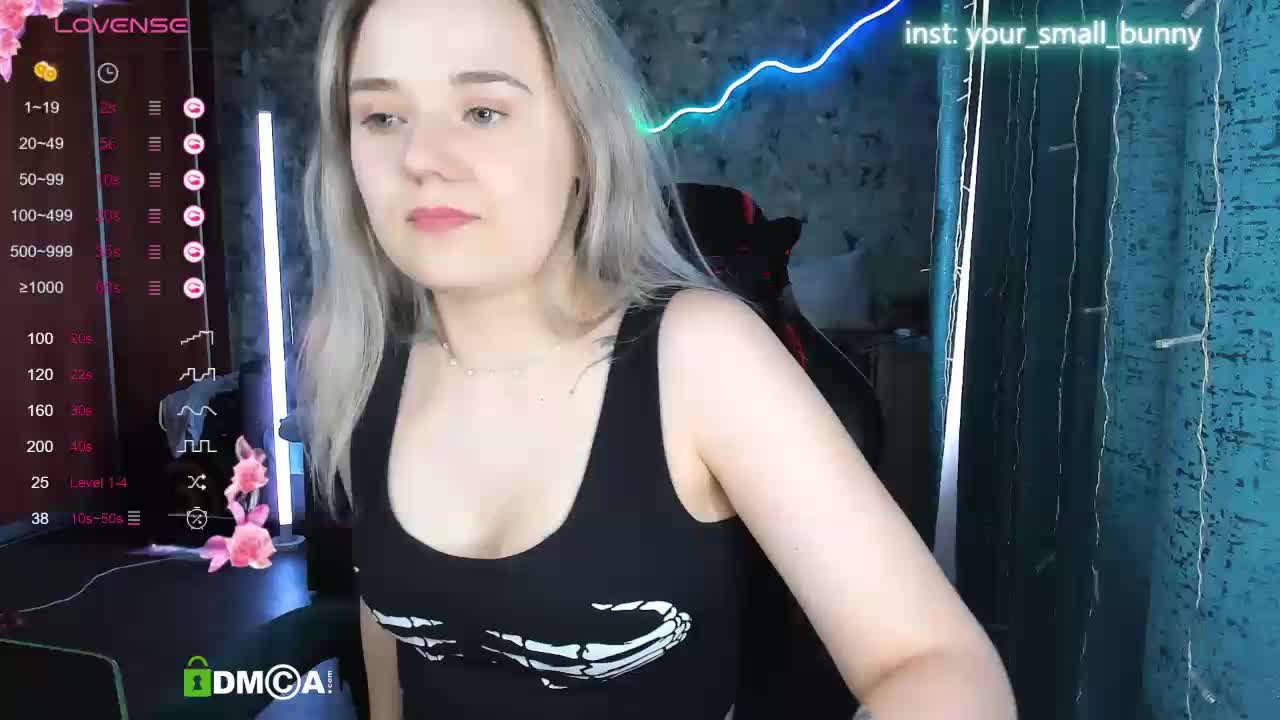 your-small-bunny Live Sex December 17, 2025