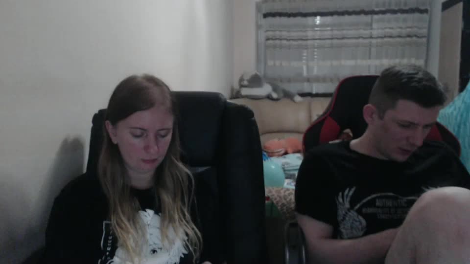 jenisandpeter Live Sex December 19, 2025