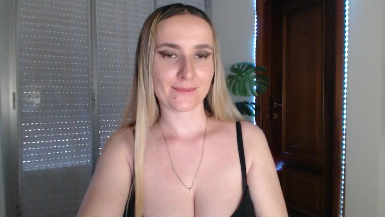 Alina-Lovely Live Sex December 14, 2025