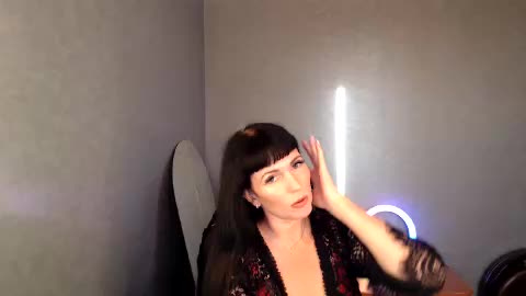 LindaElosiMilf Live Sex December 14, 2025