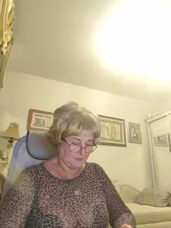 KarinkaSweet Live Sex December 14, 2025