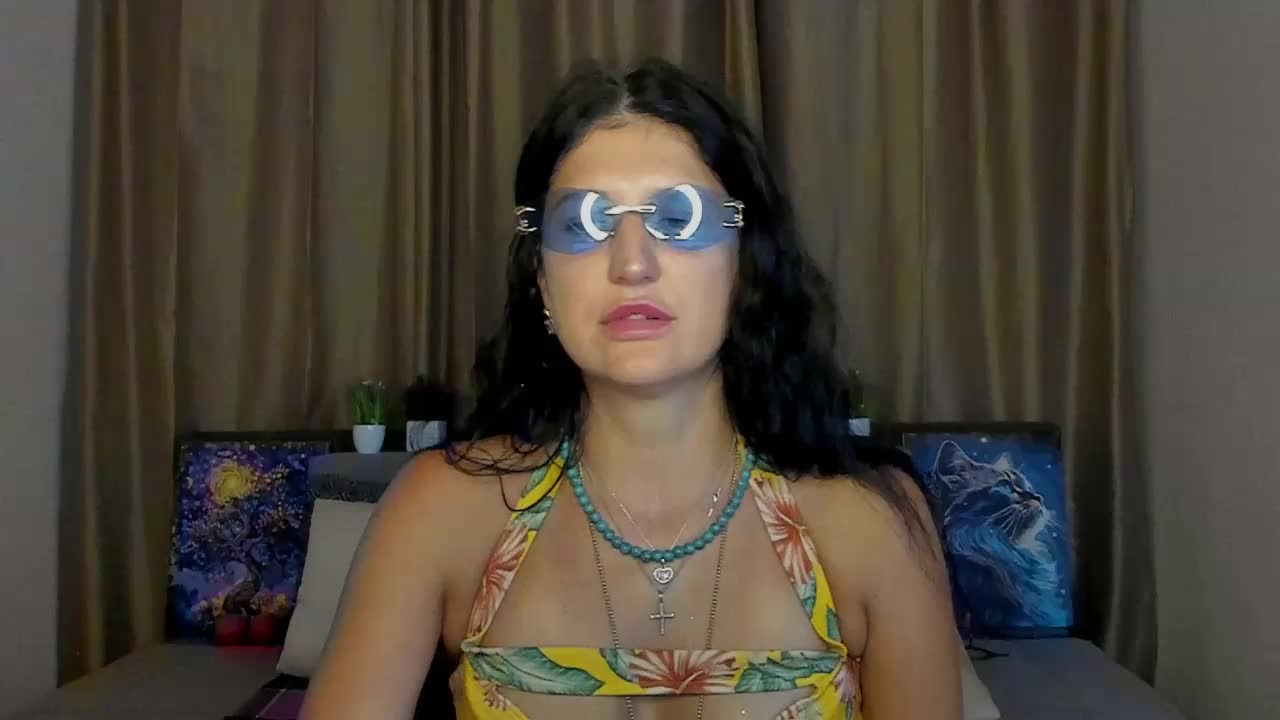 AliannaSoloKisses Live Sex December 14, 2025