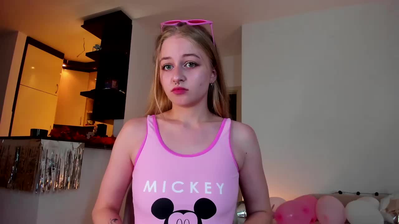 MiaMeowa Live Sex December 14, 2025