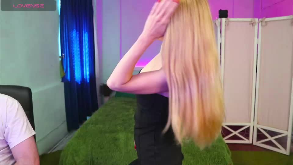 alisaaleks Live Sex December 18, 2025