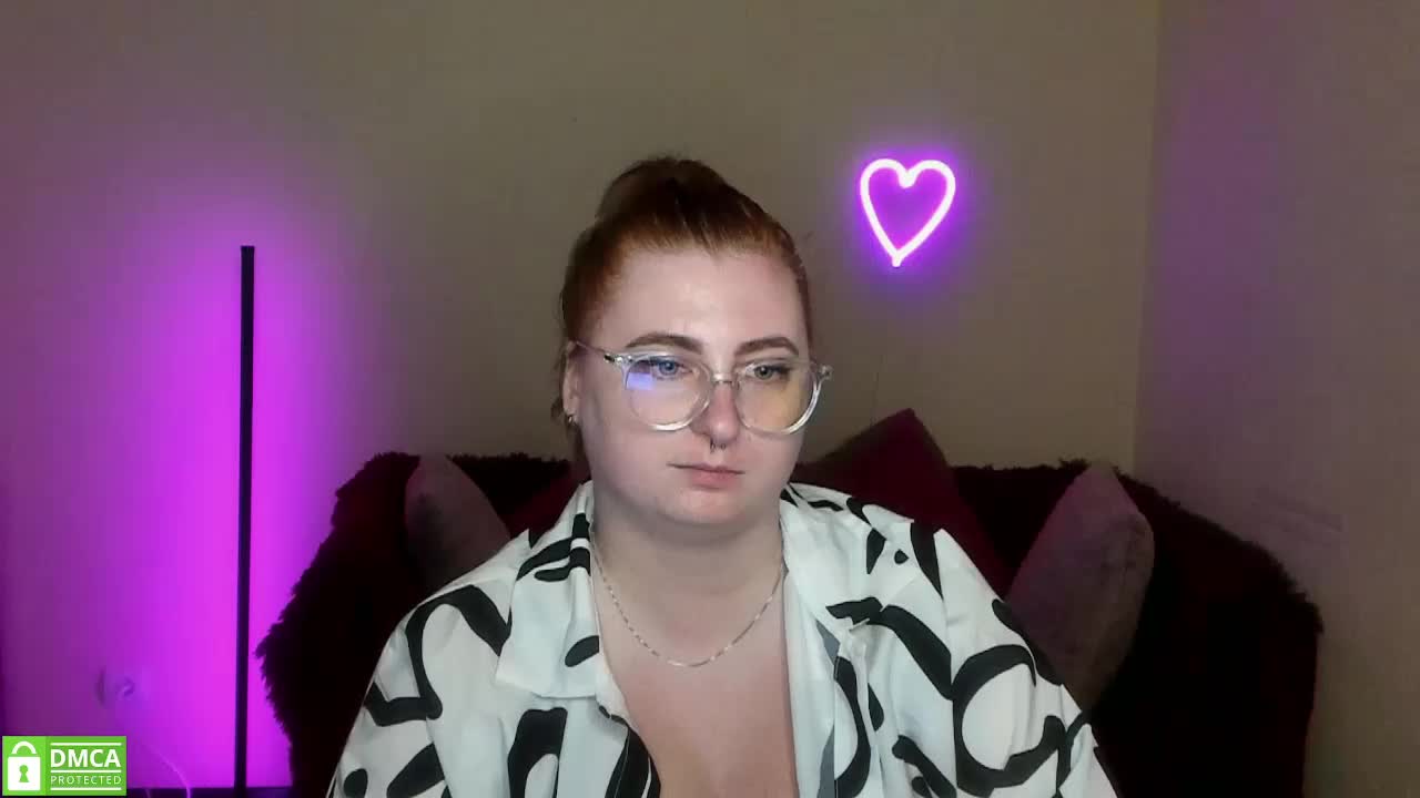 Aliciaredluv Live Sex December 17, 2025