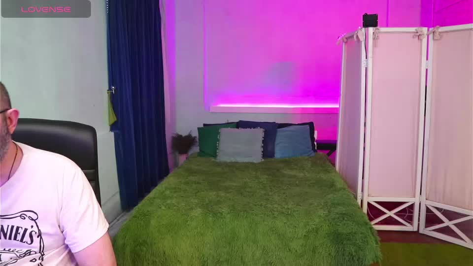 alisaaleks Live Sex December 18, 2025