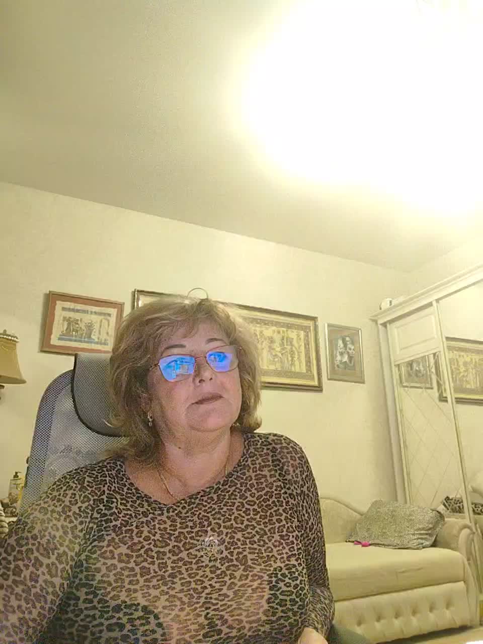 KarinkaSweet Live Sex December 14, 2025