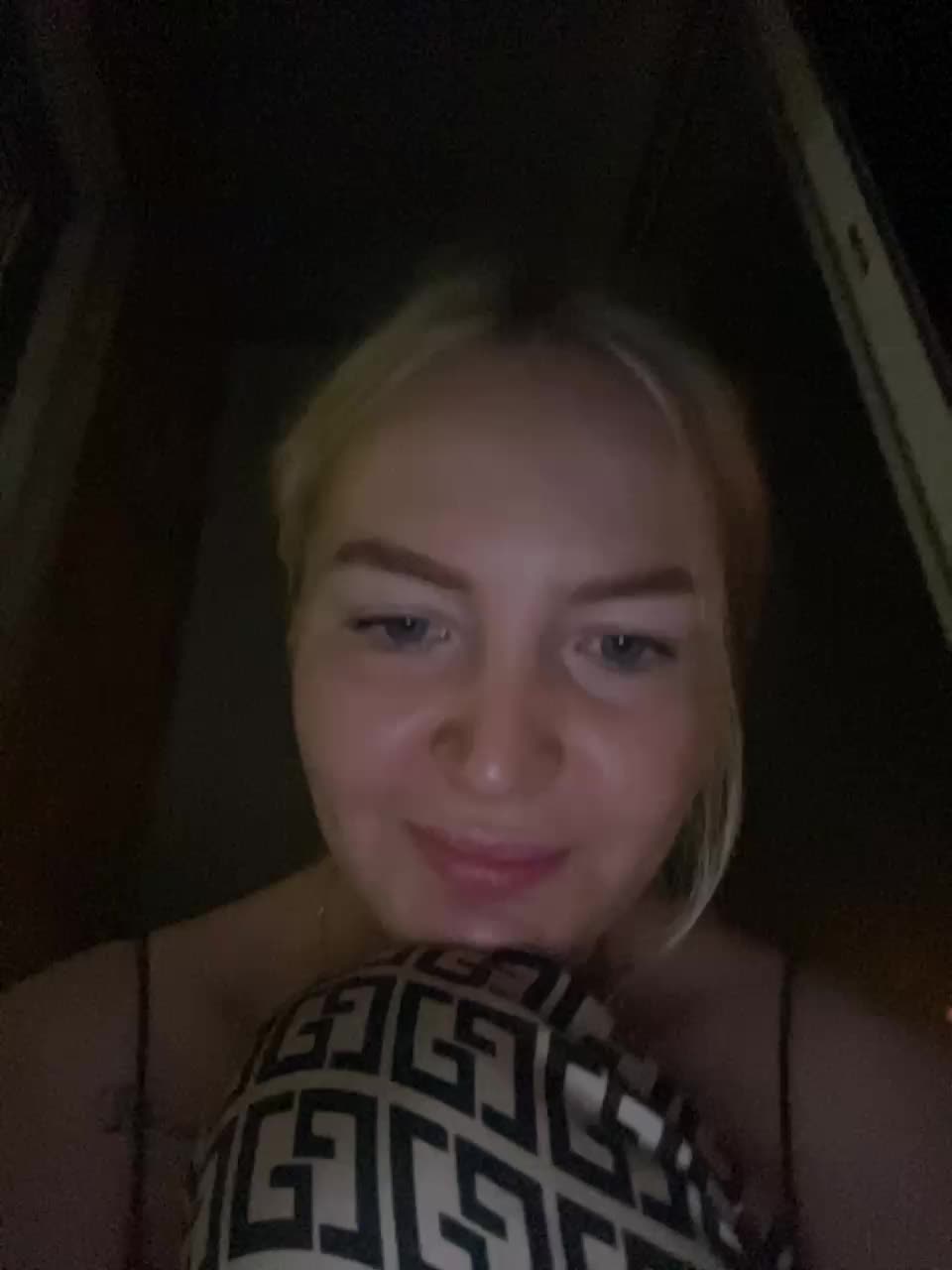 Marysik Live Sex December 13, 2025