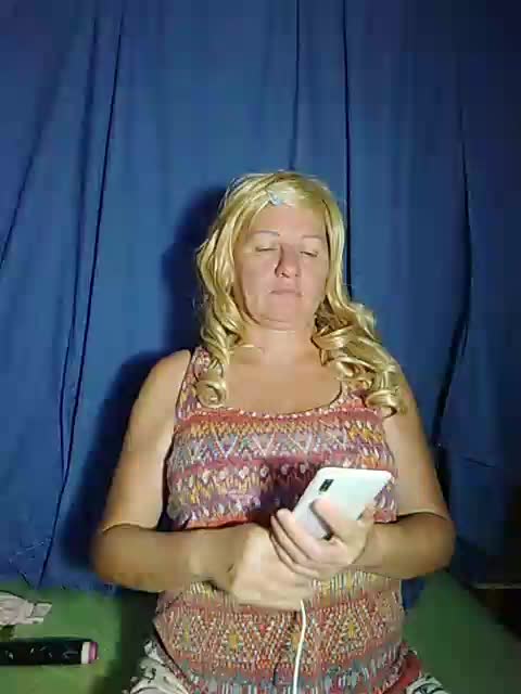 FameLara Live Sex December 17, 2025