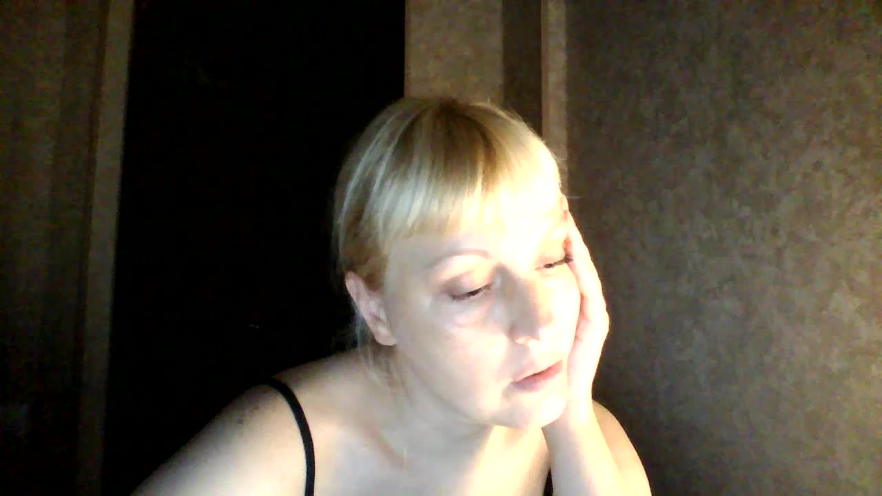 krisss2016 Live Sex December 15, 2025