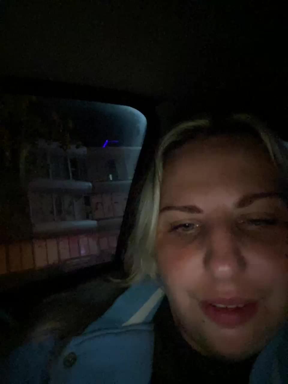 Roksi-8 Live Sex December 14, 2025